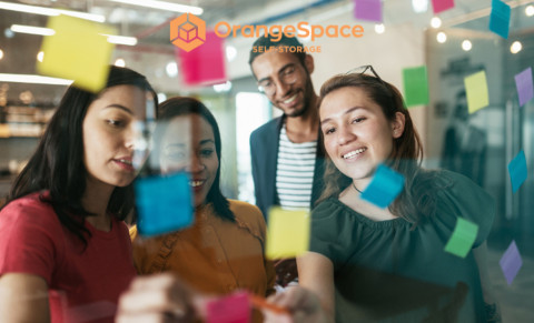 OrangeSpace: A Capacitar Pequenas Empresas e Empreendedores Através de Soluções de Auto-Armazenamento